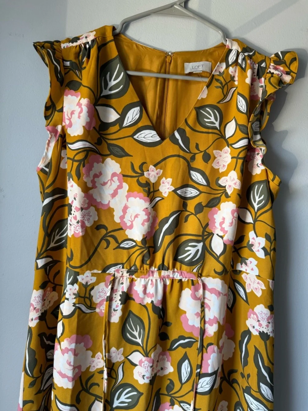 NEW Loft Floral V-Neck Drawstring Dress Yellow Pink Green Print Size L - Picture 2 of 9